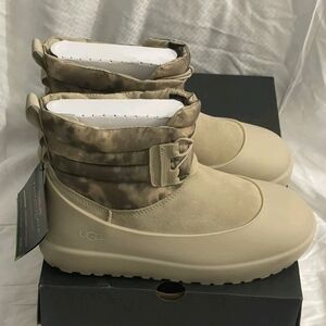 UGG Classic Mini Lace-up Weather Dune Suede Sheepskin Boot Size 7 Men/8 Women